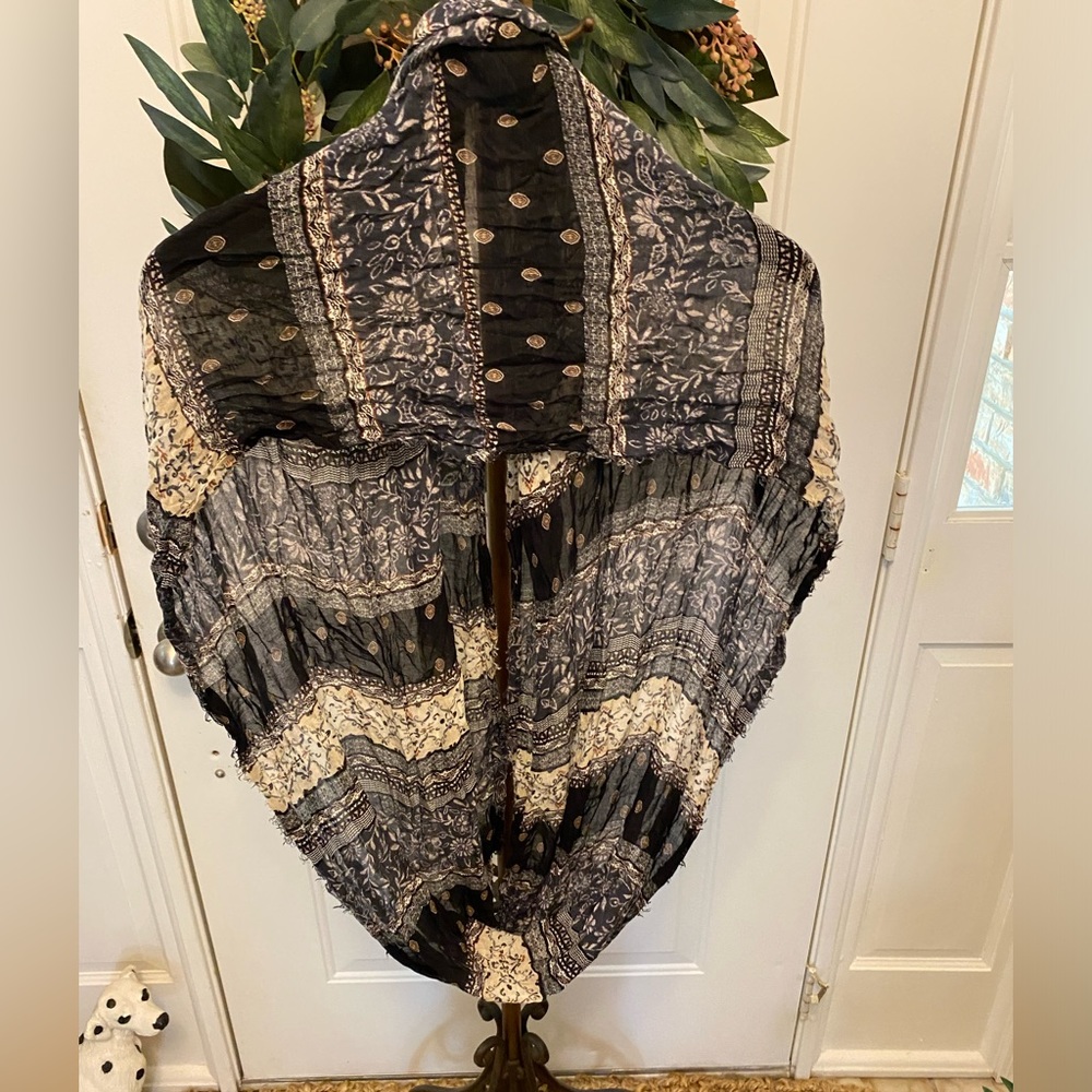 Pretty Patchwork Mixed Print Floral Infinity Scar… - image 2